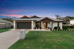 22 Pinehurst Dr, Wondunna QLD 4655, Australia