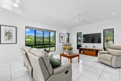22 Pinehurst Dr, Wondunna QLD 4655, Australia