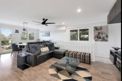 37 Platypus Rd, Berkeley Vale NSW 2261, Australia