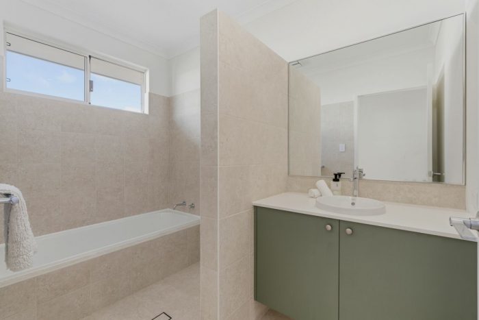 12 Sheshan Rd, Dunsborough WA 6281, Australia