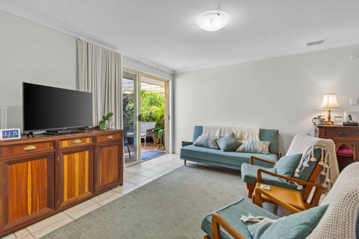 233A Grand Promenade, Doubleview WA 6019, Australia