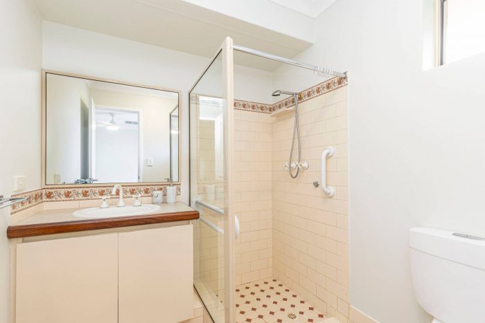 233A Grand Promenade, Doubleview WA 6019, Australia