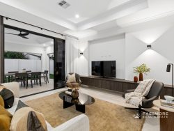8B Williams Rd, Dianella WA 6059, Australia