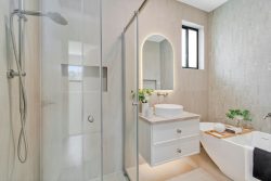 10 Raven Cct, Warriewood NSW 2102, Australia