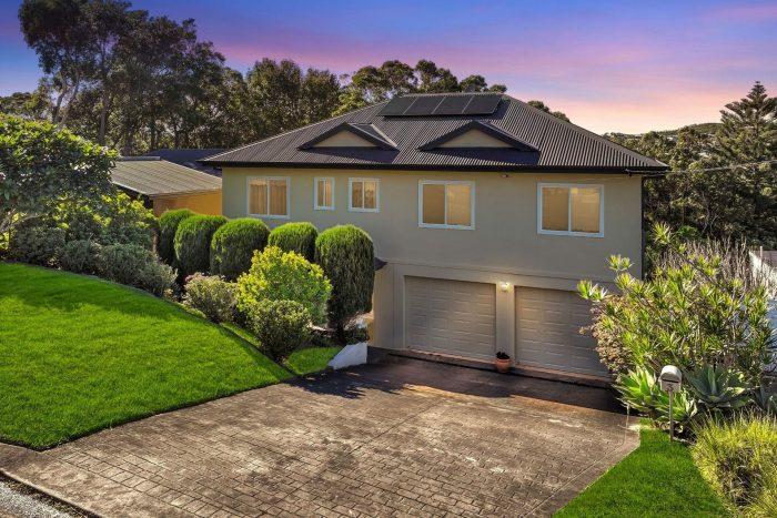 3 Munyana St, Copacabana NSW 2251, Australia
