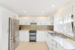 3 Munyana St, Copacabana NSW 2251, Australia