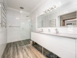 4 Sanctuary Dr, Kialla VIC 3631, Australia