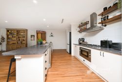 3 Sherwood Dr, Dalyellup WA 6230, Australia