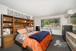 3 Sherwood Dr, Dalyellup WA 6230, Australia