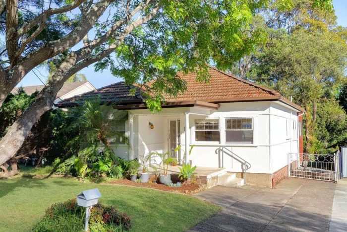 11 Chick St, Roselands NSW 2196, Australia