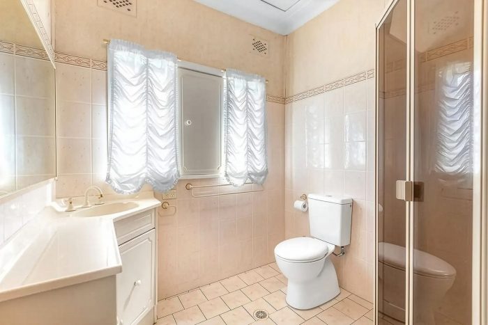 11 Chick St, Roselands NSW 2196, Australia