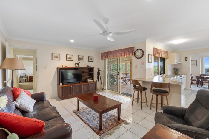 14 Kinross Cl, Banora Point NSW 2486, Australia