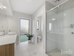 32 Pin Oak Cct, Branxton NSW 2335, Australia