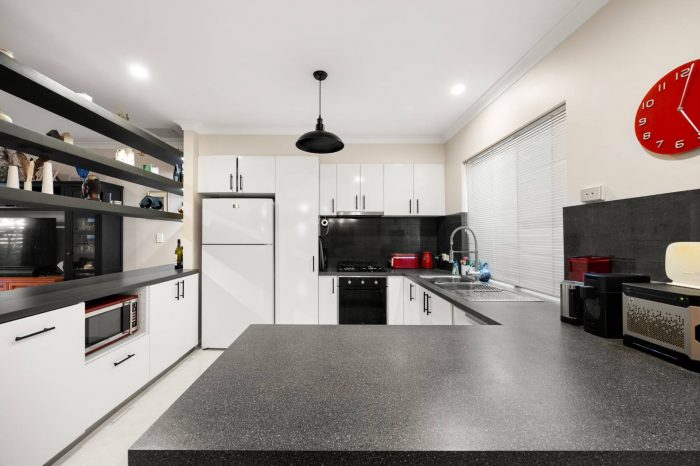 48A St Albans Rd, Nollamara WA 6061, Australia