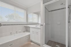 5 Tinobah Pl, Maryland NSW 2287, Australia