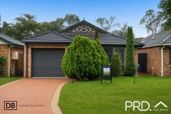 12 Torrens Ct, Wattle Grove NSW 2173, Australia