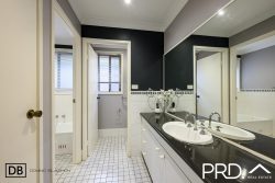 12 Torrens Ct, Wattle Grove NSW 2173, Australia