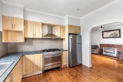 246 Victoria Rd, Thornbury VIC 3071, Australia
