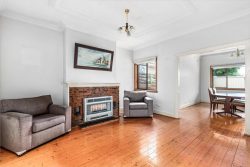 246 Victoria Rd, Thornbury VIC 3071, Australia