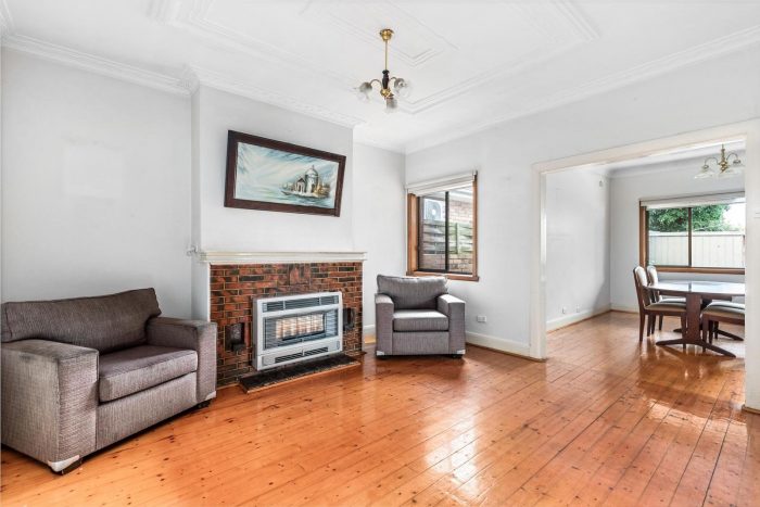 246 Victoria Rd, Thornbury VIC 3071, Australia