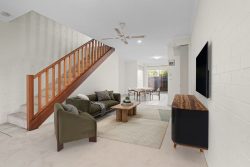 Unit 7/1A Davison St, Crestwood NSW 2620, Australia