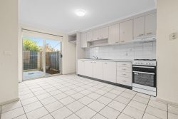 Unit 7/1A Davison St, Crestwood NSW 2620, Australia