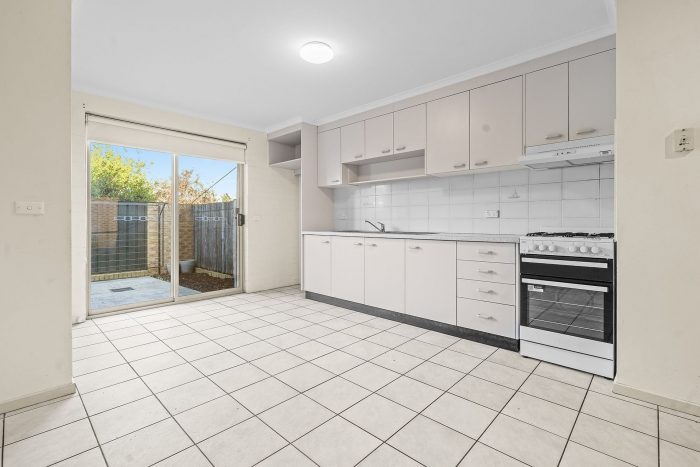 Unit 7/1A Davison St, Crestwood NSW 2620, Australia