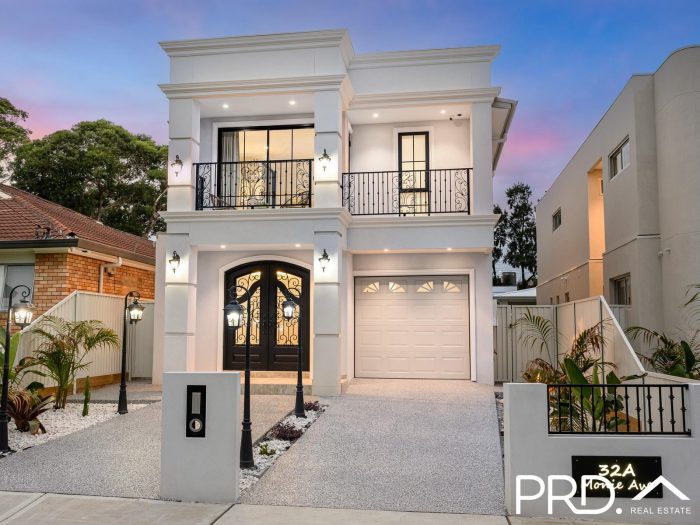 32A Monie Ave, East Hills NSW 2213, Australia