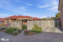 Unit 2/13A Raminea Rd, Lindisfarne TAS 7015, Australia