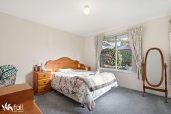 Unit 2/13A Raminea Rd, Lindisfarne TAS 7015, Australia
