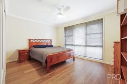 4 Acacia Dr, Oxley Vale NSW 2340, Australia