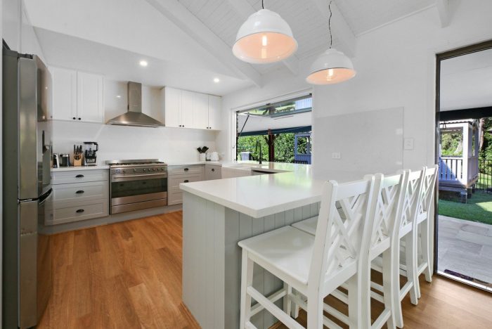 3 Aringa Way, Tallebudgera QLD 4228, Australia