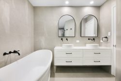 3 Aringa Way, Tallebudgera QLD 4228, Australia