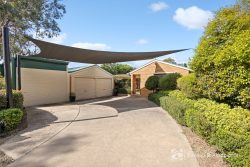 7 Bent Pl, West Wodonga VIC 3690, Australia