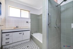 34 Tandanya St, Mansfield QLD 4122, Australia