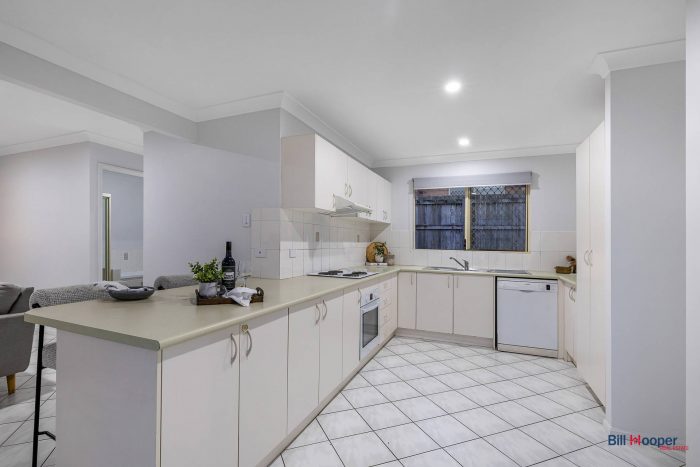 37 Brookvale Dr, Underwood QLD 4119, Australia