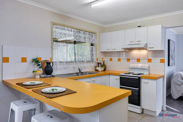 15 Ham Rd, Mansfield QLD 4122, Australia