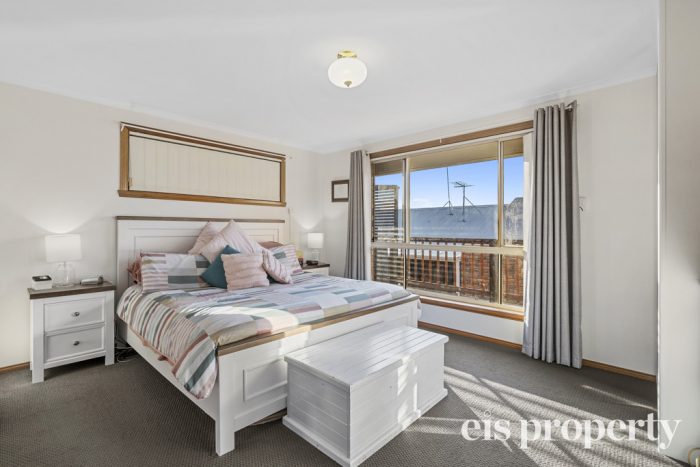 80 Branscombe Rd, Claremont TAS 7011, Australia