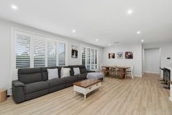 31 Brushgrove Cct, Calderwood NSW 2527, Australia