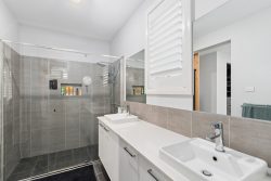 31 Brushgrove Cct, Calderwood NSW 2527, Australia