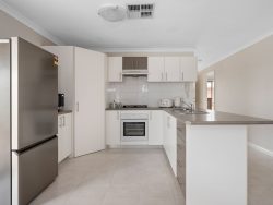Unit 2/7 Bull Way, Somerville WA 6430, Australia