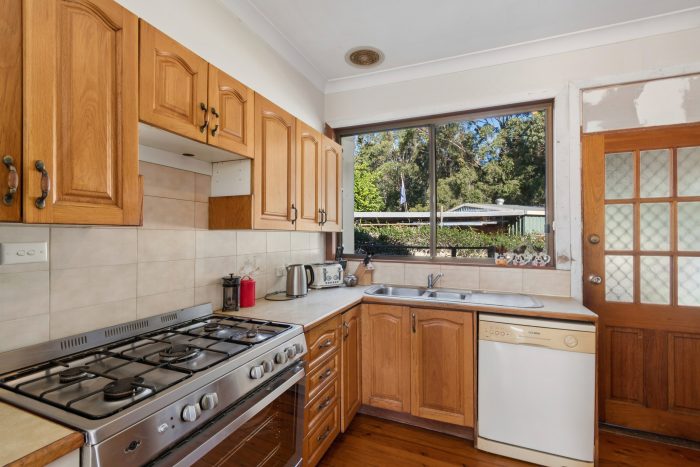 37 Cambridge Rd, Dapto NSW 2530, Australia