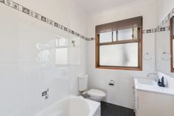 37 Cambridge Rd, Dapto NSW 2530, Australia