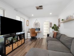165 Campbell St, West Lamington WA 6430, Australia
