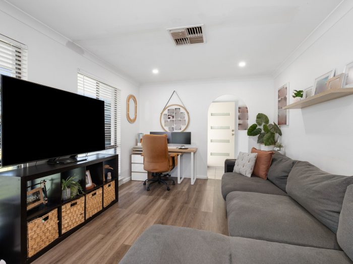 165 Campbell St, West Lamington WA 6430, Australia