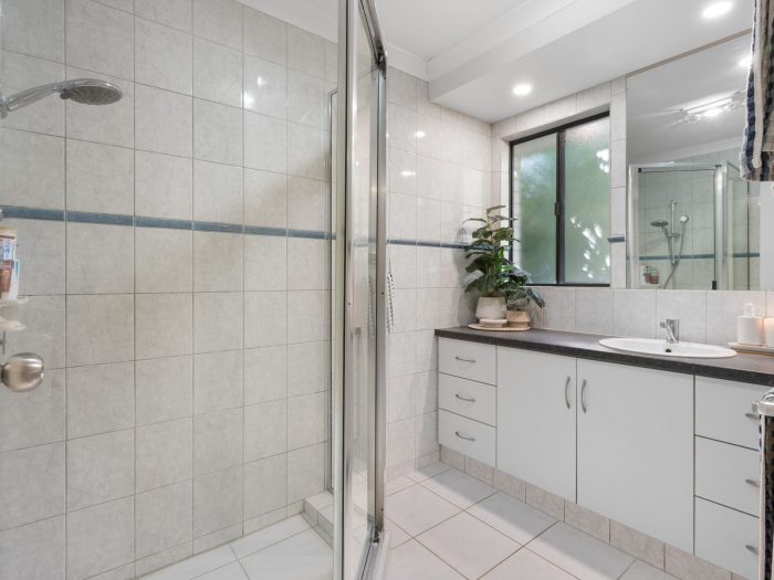 165 Campbell St, West Lamington WA 6430, Australia
