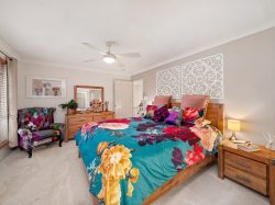 17 Castle Hill Dr, Murrumba Downs QLD 4503, Australia