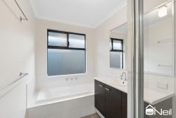 42 Colesbrook Dr, Byford WA 6122, Australia