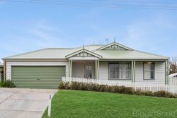 53 Millar St, Daylesford VIC 3460, Australia
