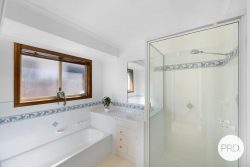 3 Cremorne Dr, Tannum Sands QLD 4680, Australia